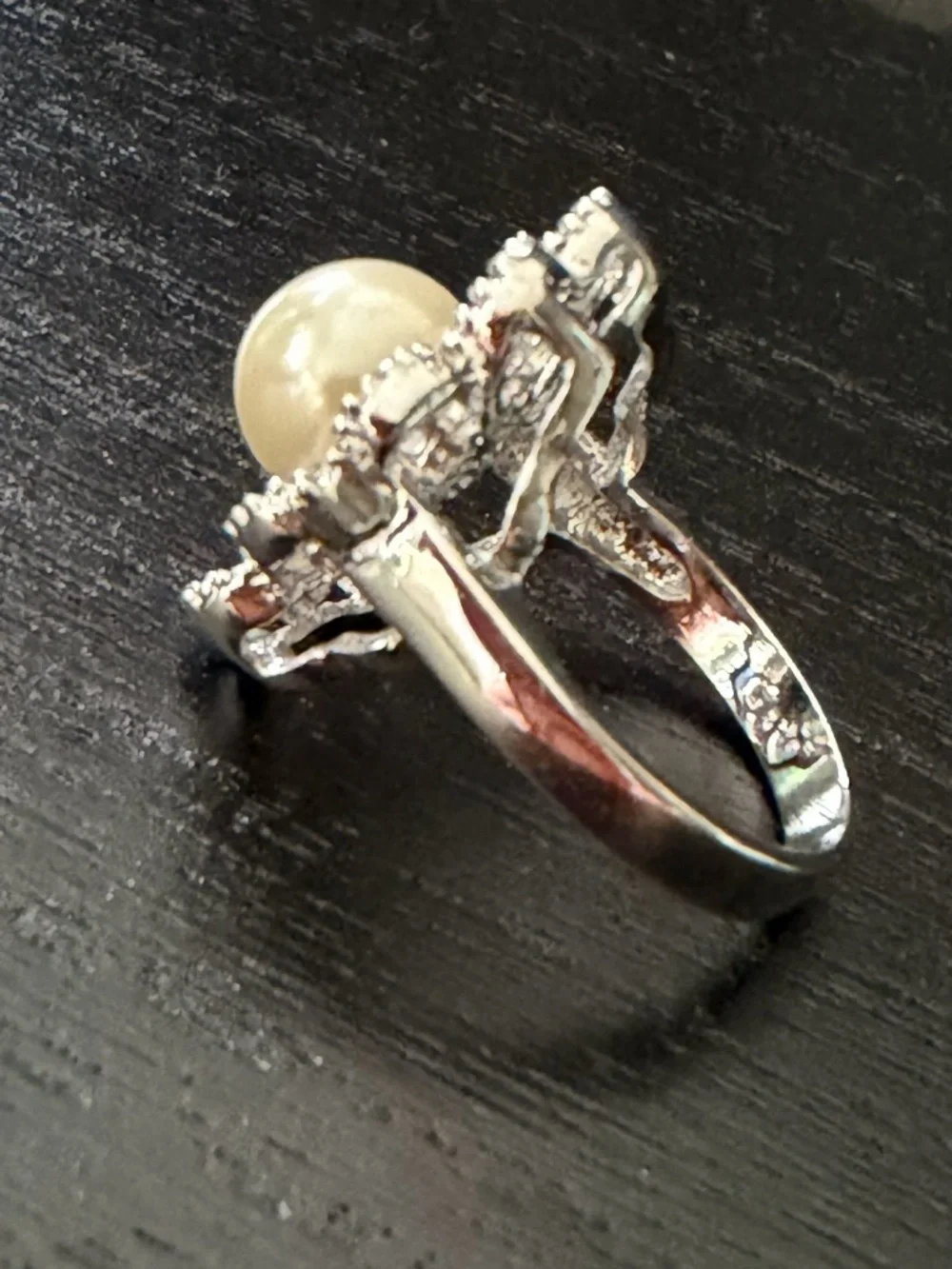 Vintage-Inspired Pearl & Silver Floral Ring - Pearl White